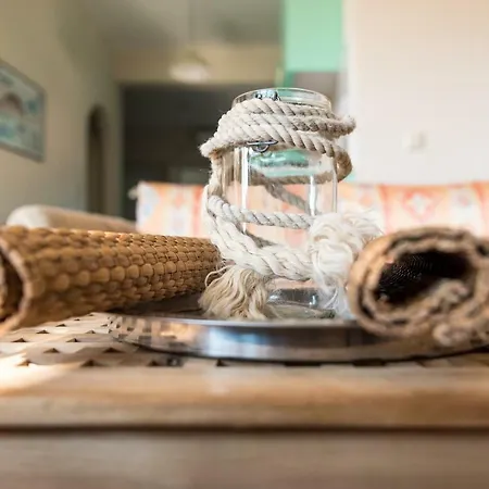 Comfy Kourouta Apartment & Suite Buitenkant foto