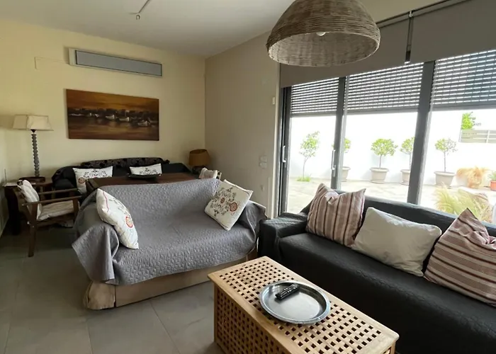 Comfy Kourouta Apartment & Suite